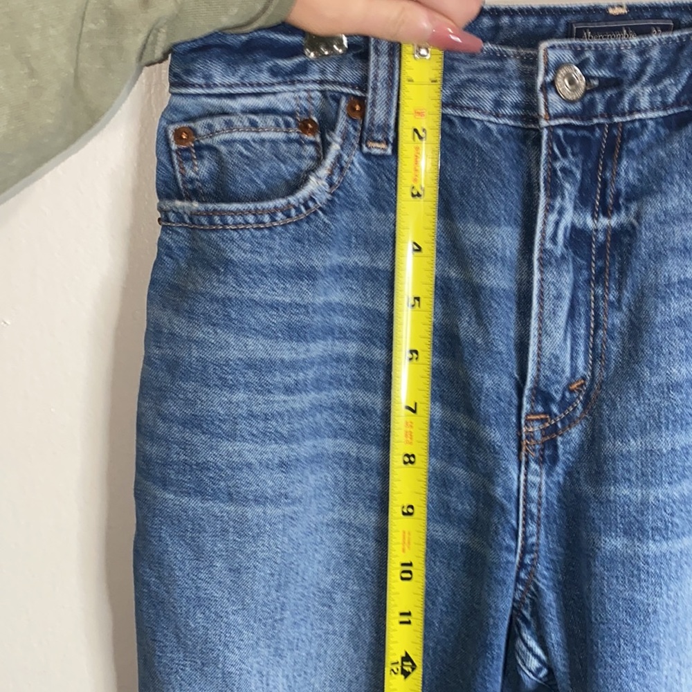 🛍️Abercrombie & Fitch Annie Girlfriend style ripped jeans! - Picture 4 of 8